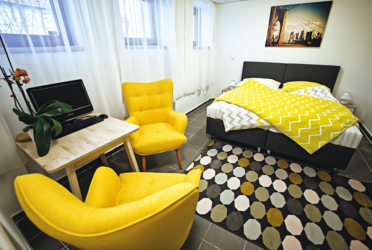 Nice Accommodation In Mikulov Extérieur photo