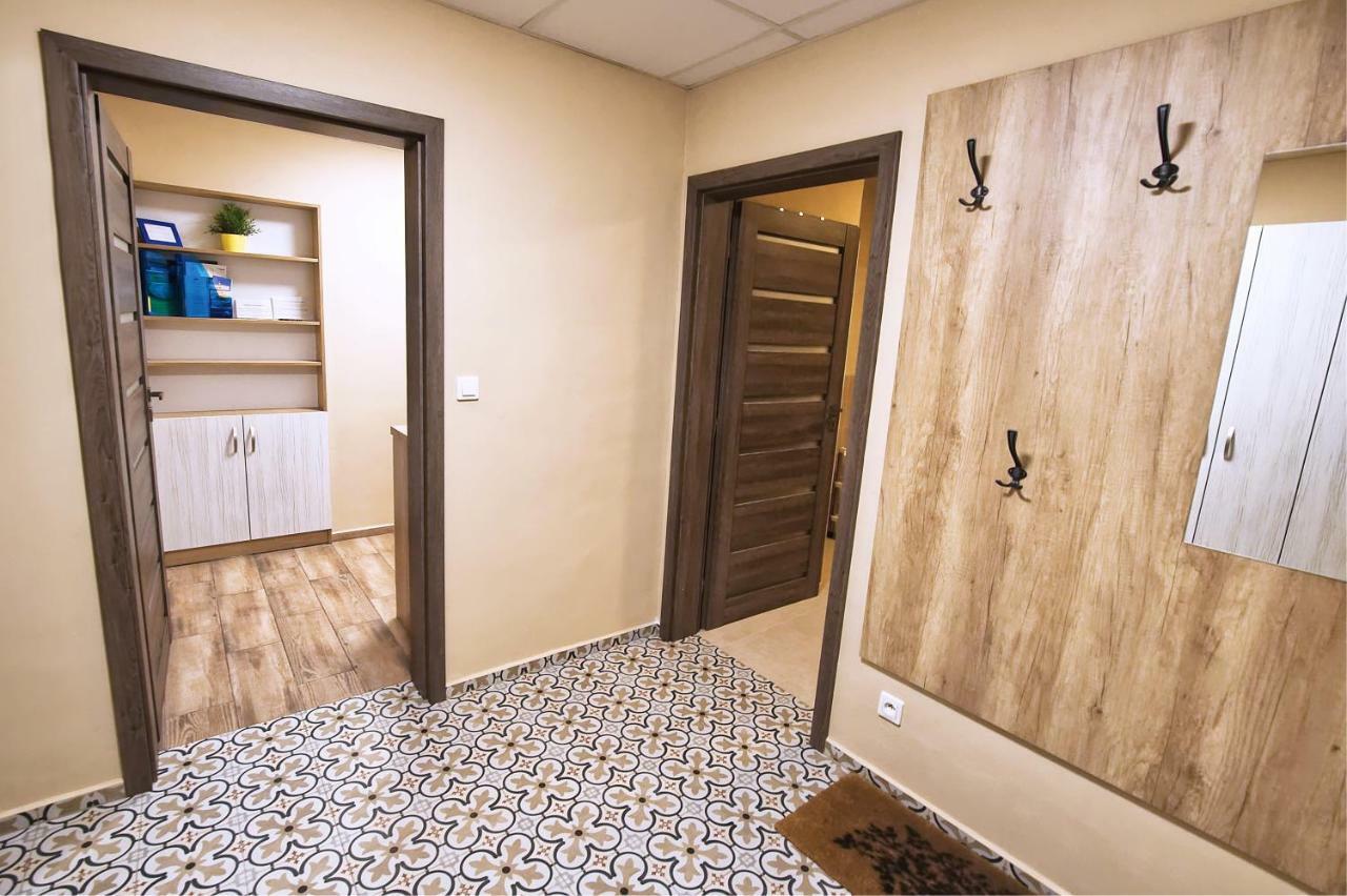 Nice Accommodation In Mikulov Extérieur photo