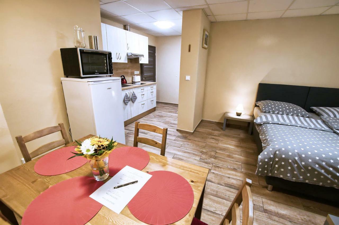 Nice Accommodation In Mikulov Extérieur photo