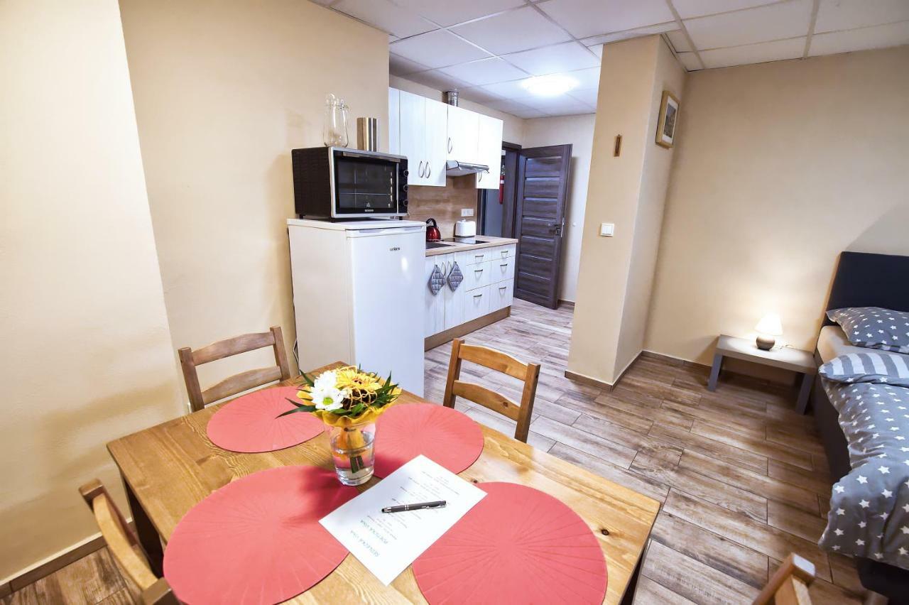 Nice Accommodation In Mikulov Extérieur photo